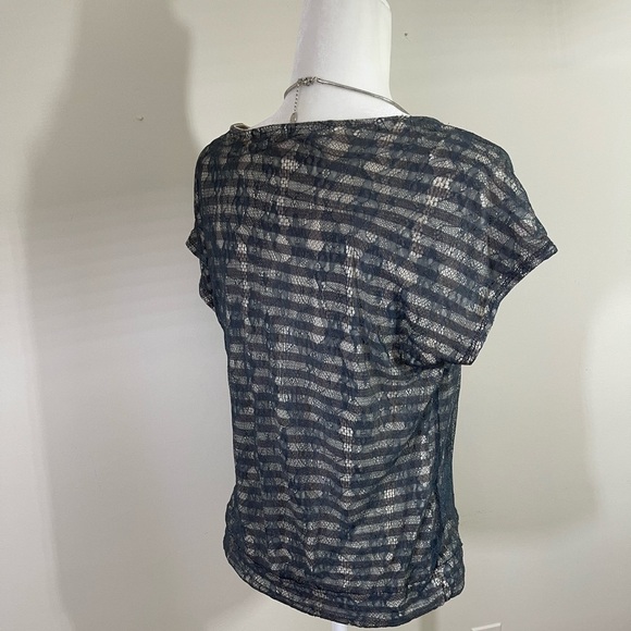 Pleione sz lg top under layer with a lace overlay - Picture 5 of 11